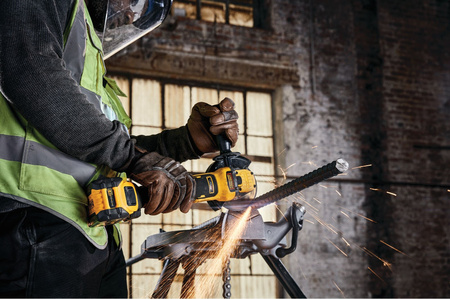 DeWALT DCG409VSNT + BATERIA 5Ah SZLIFIERKA KĄT 125mm Z REGULACJĄ + WALIZKA