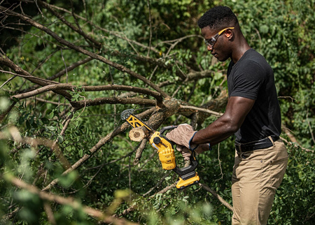 DeWALT DCMPS520P1 AKUMULATOROWA KOMPAKTOWA PIŁA ŁAŃCUCHOWA 18V + 5Ah