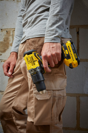 STANLEY FATMAX SFMCK216MDS WIERTARKO-WKRĘTARKA SFMCD715 + MŁOTOWIERTARKA SFMCH900 + 2AH 4AH + ŁADOWARKA V20