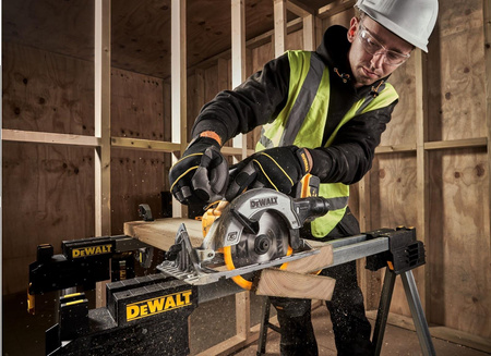DeWALT DCS565P2 PILARKA TARCZOWA 18V 165mm 2x5,0Ah