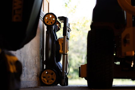 DeWALT DCMWP500N AKUMULATOROWA KOSIARKA 53cm 54v