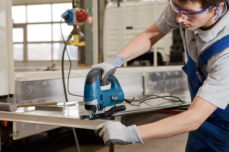 BOSCH GST 90 BE WYRZYNARKA Z ODSYSANIEM PYŁU 650W