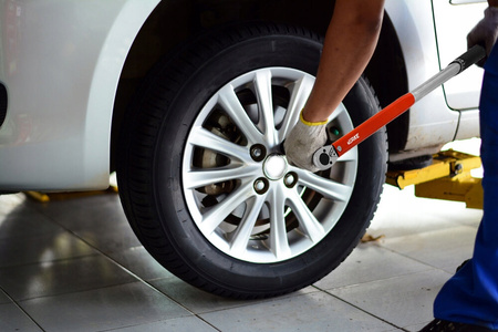 VERKE V35103 KLUCZ DYNAMOMETRYCZNY 1/2'' 620 mm 70-350Nm