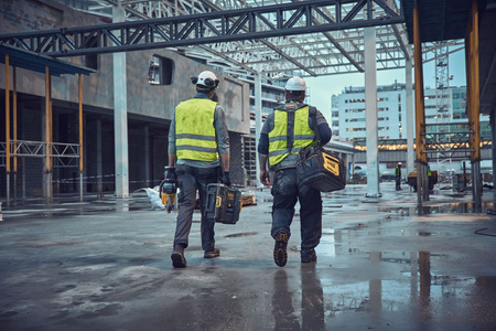 DEWALT DWST40901-1 SZELKI DO PASA NARZĘDZIOWEGO Z POKROWCEM NA TELEFON