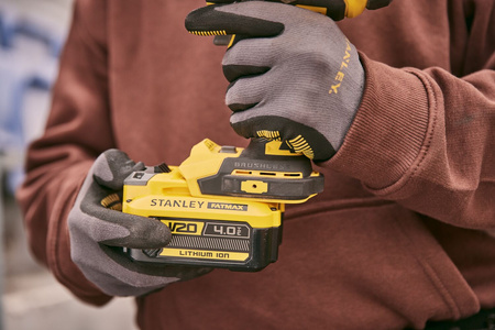 STANLEY FATMAX SFMCF940M1 KLUCZ UDAROWY 1/2" 949Nm V20 + 4Ah + ŁADOWARKA + TORBA