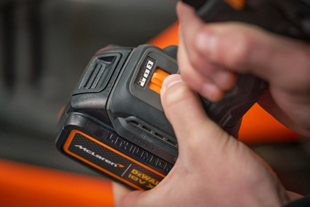 DeWALT MCLAREN DCF85MP2T ZAKRĘTARKA 206Nm 2x5Ah