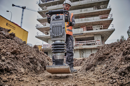 DEWALT DCPS660N UBIJAK SKOCZEK POWERSHIFT 54V BODY