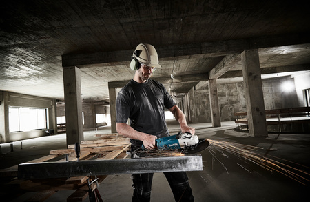 MAKITA GA9020R Szlifierka kątowa 2200W wolny start