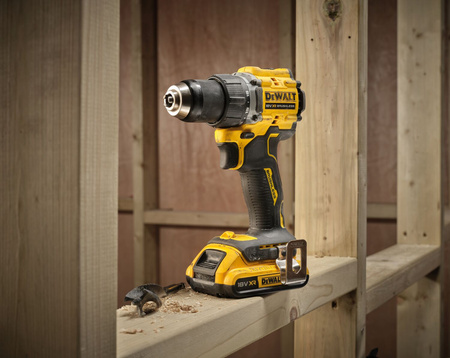 DeWALT DCD794D2T WIERTARKO-WKRĘTARKA 18V 68Nm + 2x 2Ah