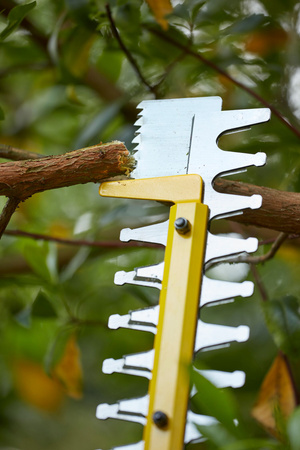 STANLEY SFMCHT855B NOŻYCE DO ŻYWOPŁOTU 55CM 18V SERIA V20 - BODY