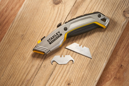 STANLEY 0-10-789 NÓŻ Z PODWÓJNYM OSTRZEM TWINBLADE
