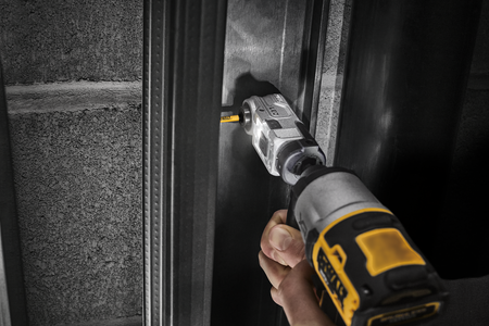 DeWALT DTLRA UDAROWA GŁOWICA KĄTOWA 90° Z DIODĄ LED – ADAPTER 1/4" DO WKRĘTAREK I ZAKRĘTAREK