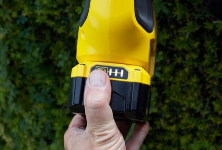 STANLEY SFMCPH845B NOŻYCE DO ŻYWOPŁOTU Z WYSIĘGNIKIEM 18V 45CM FATMAX V20