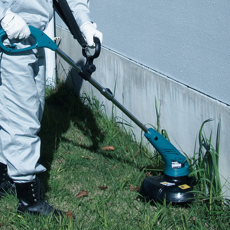 MAKITA UR3000 PODKASZARKA ELEKTRYCZNA – 450 W • 9 000 OBR./MIN