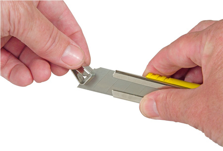 STANLEY 0-10-421 NÓŻ Z ŁAMANYM OSTRZEM 18MM