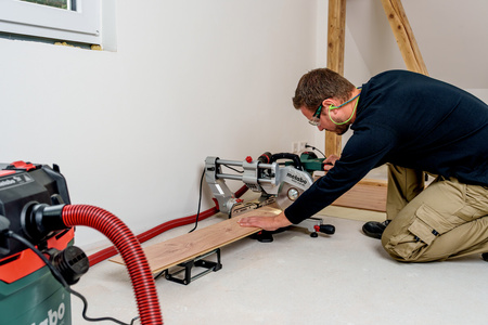 METABO KGSV 216MC PILARKA STOŁOWA UKOŚNICA Z REGULACJĄ 1200W 216mm