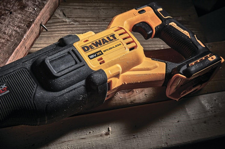 DeWALT DCS386NT AKU. PIŁA SZABLASTA Z FLEXVOLT 18V