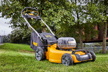 DeWALT DCMW564P2 KOSIARKA 48cm 2x18V XR + 2x5,0Ah