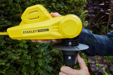STANLEY SFMCPH845M1 NOŻYCE DO ŻYWOPŁOTU Z WYSIĘGNIKIEM 18V 45CM FATMAX V20 + 4Ah