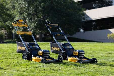 DeWALT DCMWP134N AKUMULATOROWA KOSIARKA 53cm 2x18V