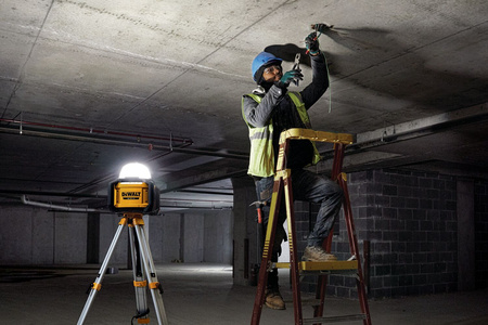 DeWALT DCL074 LAMPA HALOGEN Tool Connect LED XR 18V 5000 Lm 360*