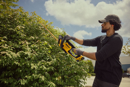 DeWALT DCMHT562N NOŻYCE DO ŻYWOPŁOTU 18V XR 55cm BODY