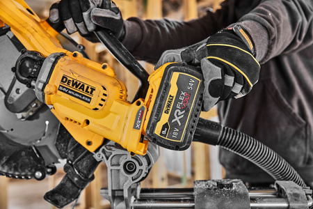 DeWALT DCS781X2 PILARKA UKOŚNICA 305mm 54V FlexVOLT