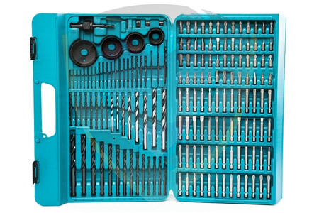 MAKITA Zestaw osprzętu Wiertła Bity Otwornice 216pc + czapka MAKITA