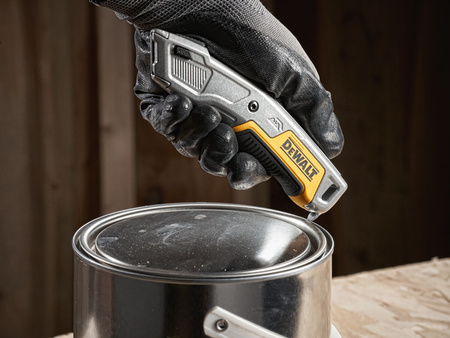 DeWALT DWHT10054-0 NÓŻ UNIWERSALNY Z WYSUWANYM OSTRZEM MAGAZYNEK NA 5 OSTRZY