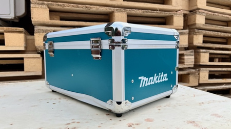 Makita hp457dwex4 wkrętarka 18v + 2x1,5ah + osprzęt - uszkodzona walizka!