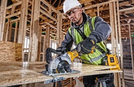 DeWALT DCS571P2 PILARKA TARCZOWA 18V 115mm 2x5,0Ah