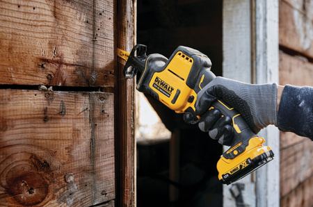 DeWALT DCS312NT PIŁA SZABLASTA 12V XR + WALIZKA