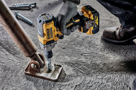 DeWALT DCF892NT KLUCZ UDAROWY 1/2'' 18V XR 812Nm + WALIZKA
