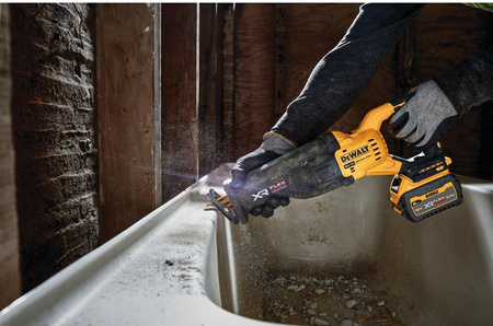 DeWALT DCS386T1 PIŁA SZABLASTA Z FLEXVOLT 18V 6,0Ah