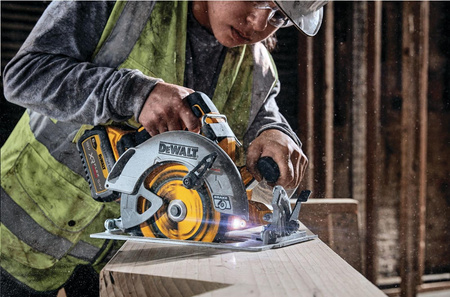 DeWALT DCS573T1 PILARKA TARCZOWA 18V 190mm 1x6,0Ah + KUFER