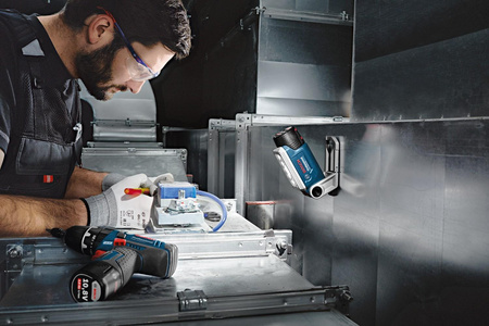 BOSCH GLI 12V-330 Lampa Akumulatorowa LED 330 lm