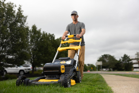 DeWALT DCMWSP156N AKUMULATOROWA KOSIARKA Z NAPĘDEM 53cm 2x18V