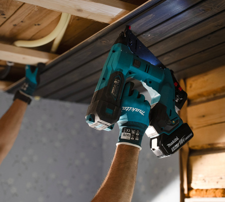 MAKITA DBN610ZJ AKUMULATOROWA SZTYFCIARKA LXT® – 18V 32-64mm