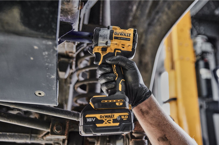 DeWALT DCF921NT KLUCZ UDAROWY 1/2'' 18V XR 406Nm