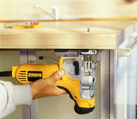 DeWALT DW333K WYRZYNARKA 701W / 135mm + WALIZKA