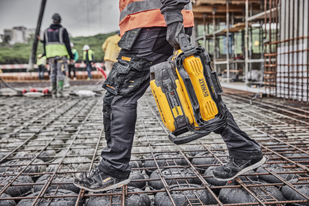 DeWALT DCBPSC0550 54V 12A ŁADOWARKA POWERSHIFT + DCBPS0554 54V 554WH