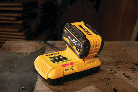 DEWALT DCB117 Szybka ładowarka 12A XR 18V i FLEXVOLT