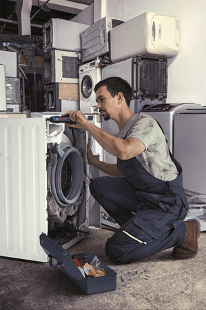 BOSCH GO 2 WKRĘTAK AKU 3,6V + BITY + WALIZKA