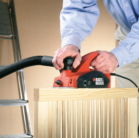 BLACK DECKER KW712KA STRUG 650W + WALIZKA