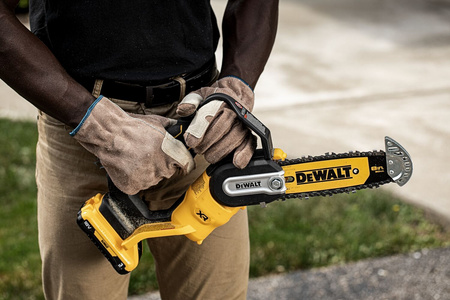 DeWALT DCMPS520P1 AKUMULATOROWA KOMPAKTOWA PIŁA ŁAŃCUCHOWA 18V + 5Ah