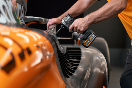 DeWALT MCLAREN DCF85MP2T ZAKRĘTARKA 206Nm 2x5Ah