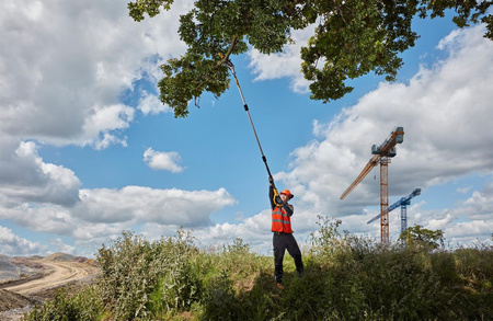 DeWALT DCMPS567N AKU. PIŁA NA WYSIĘGNIKU 18V