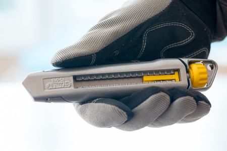 STANLEY 0-10-018 NÓŻ INTERLOCK Z ŁAMANYM OSTRZEM