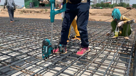 MAKITA 191M27-0 PRZEDŁUŻENIE UCHWYTU WYSIĘGNIK DO WIĄZARKI DO ZBROJEŃ DTR180 DTR181