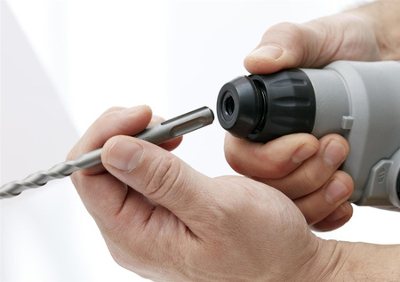 Black Decker BCD900E2K MŁOTOWIERTARKA 18V 2x2,5Ah